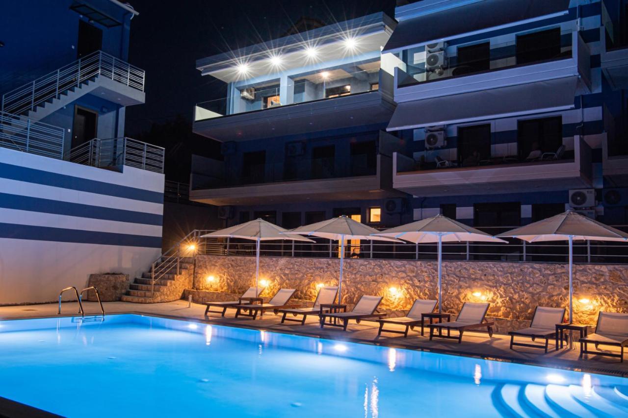 Blue House Luxury Apartment 尼基亚娜 外观 照片